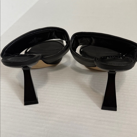 Marc Fisher - Deann Sandal - Black - Size 8M - Good Condition!! - Picture 5 of 9